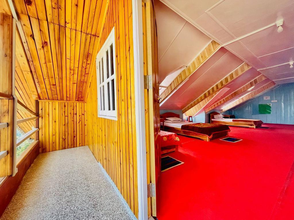 Mountain View Room